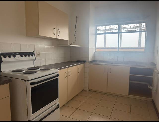 2 BEDROOM APARTMENT TO LET IN HUMEWOOD